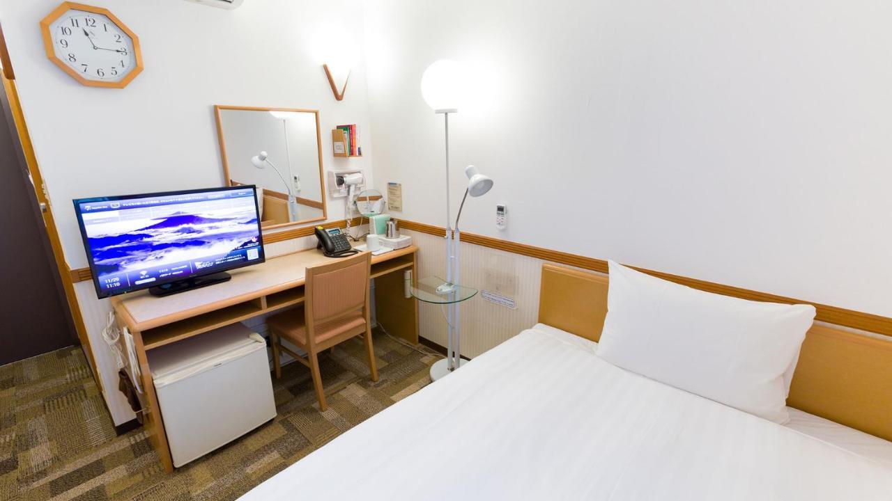 Toyoko Inn Okinawa Naha Kokusai-Dori Miebashi-Eki Esterno foto