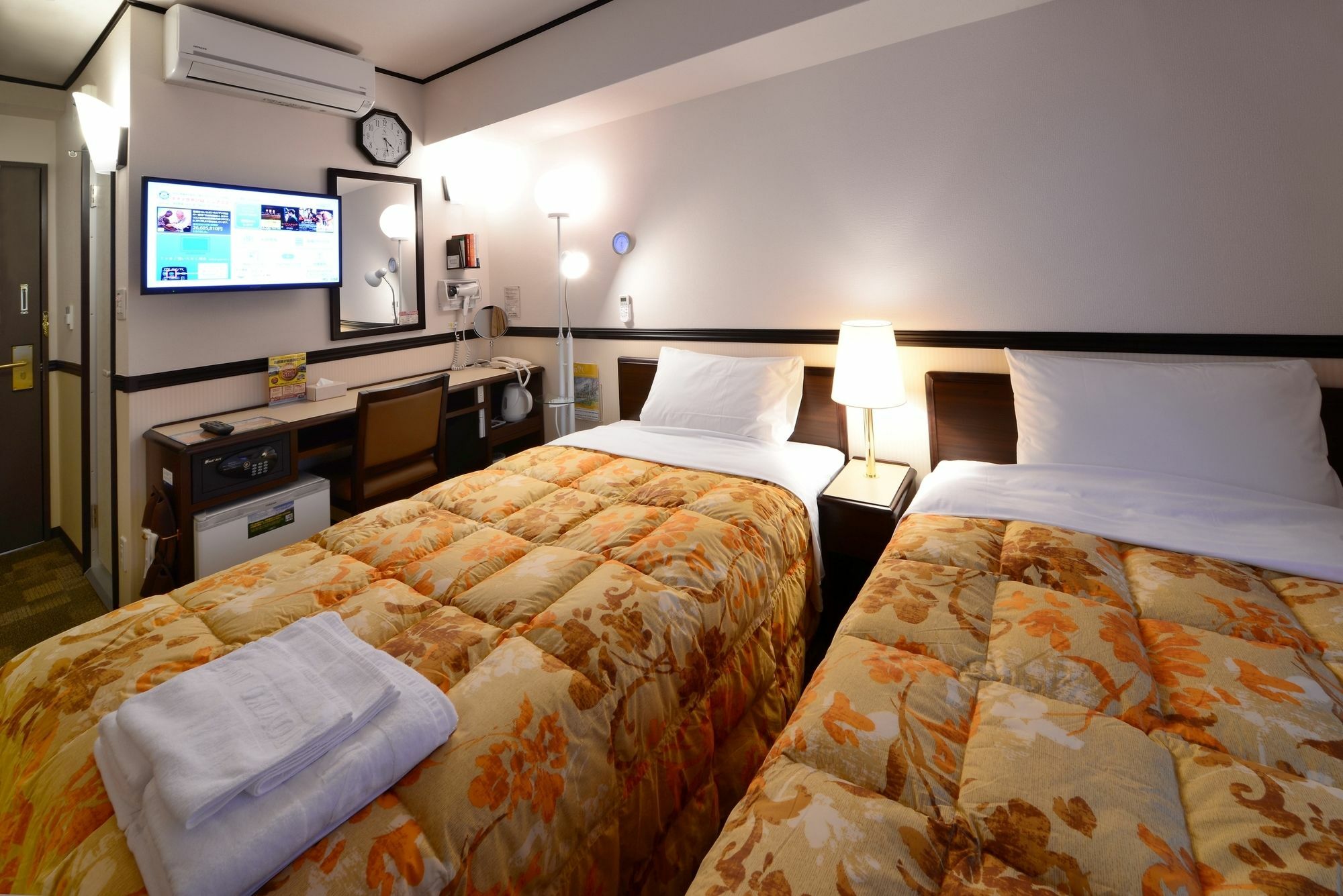 Toyoko Inn Okinawa Naha Kokusai-Dori Miebashi-Eki Esterno foto